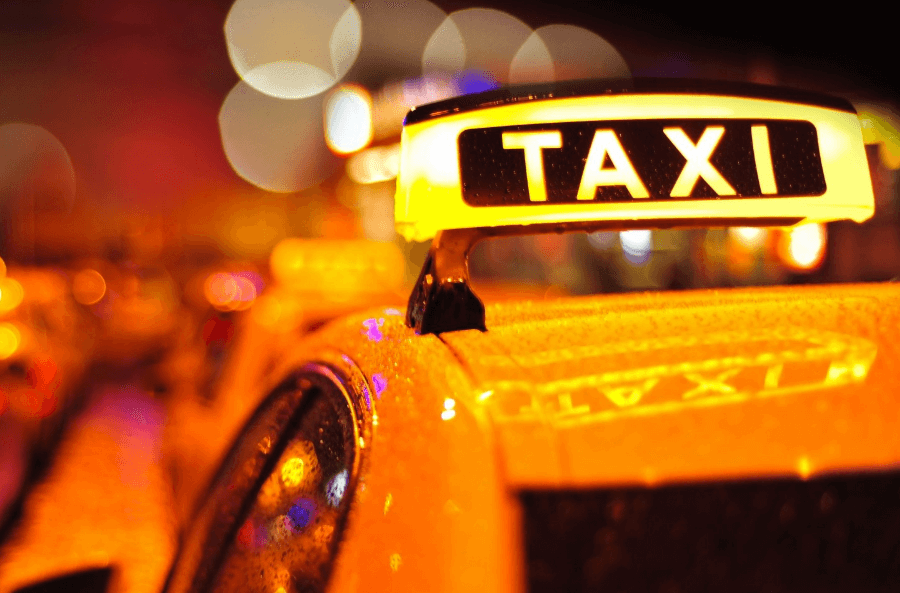 ՏԱՔՍԻ ( TAXI, ТАКСИ ) / ԻՆՉՈՒ՞ Է ՏԱՔՍՒ ՄԵՔԵՆԱՅԻ ԳՈՒՅՆԸ ԴԵՂԻՆ