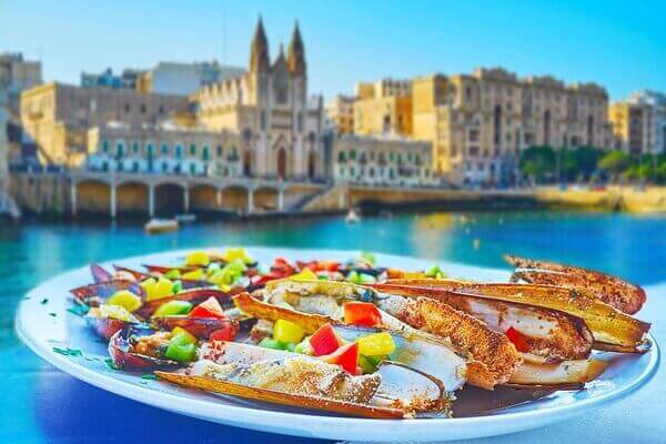 տուր - տուրեր - տուրիզմ