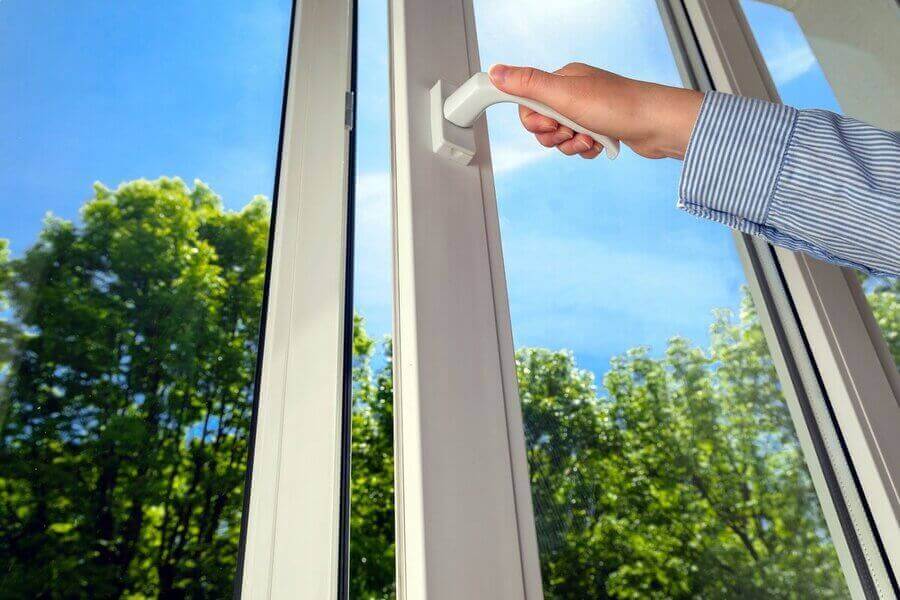 ՄԵՏԱՂԱՊԼԱՍՏԵ ՊԱՏՈՒՀԱՆՆԵՐ ԹԵ՞ ԱԼՅՈՒՄԻՆԵ ՊԱՏՈՒՀԱՆՆԵՐ / ՄԵՏԱՂԱՊԼԱՍՏԵ ԵՎ ԱԼՅՈՒՄԻՆԵ ՊԱՏՈՒՀԱՆՆԵՐԻ ՀԱՄԵՄԱՏՈՒՄ - METAXAPLASTE PATUHANNER - DRNER