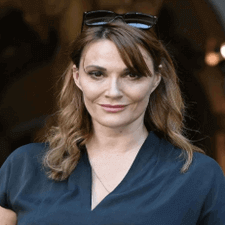 Սառա Փերիշ (Sarah Parish)